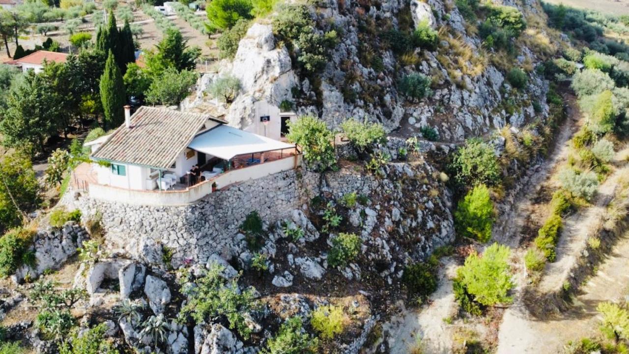 B&B Tenuta La Puntara กัลตานิสเซตตา ภายนอก รูปภาพ